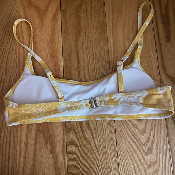 Yellow Daisy bikini top - Picture 5 of 5